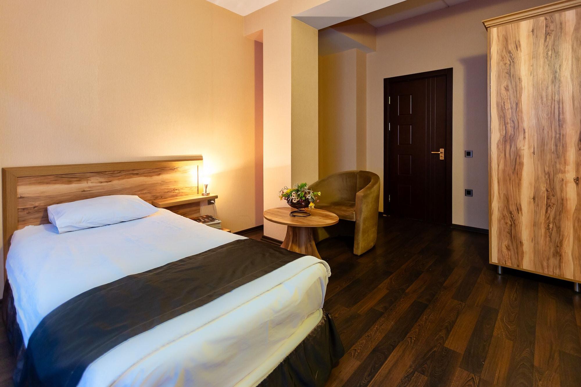 Hotel Diplomat