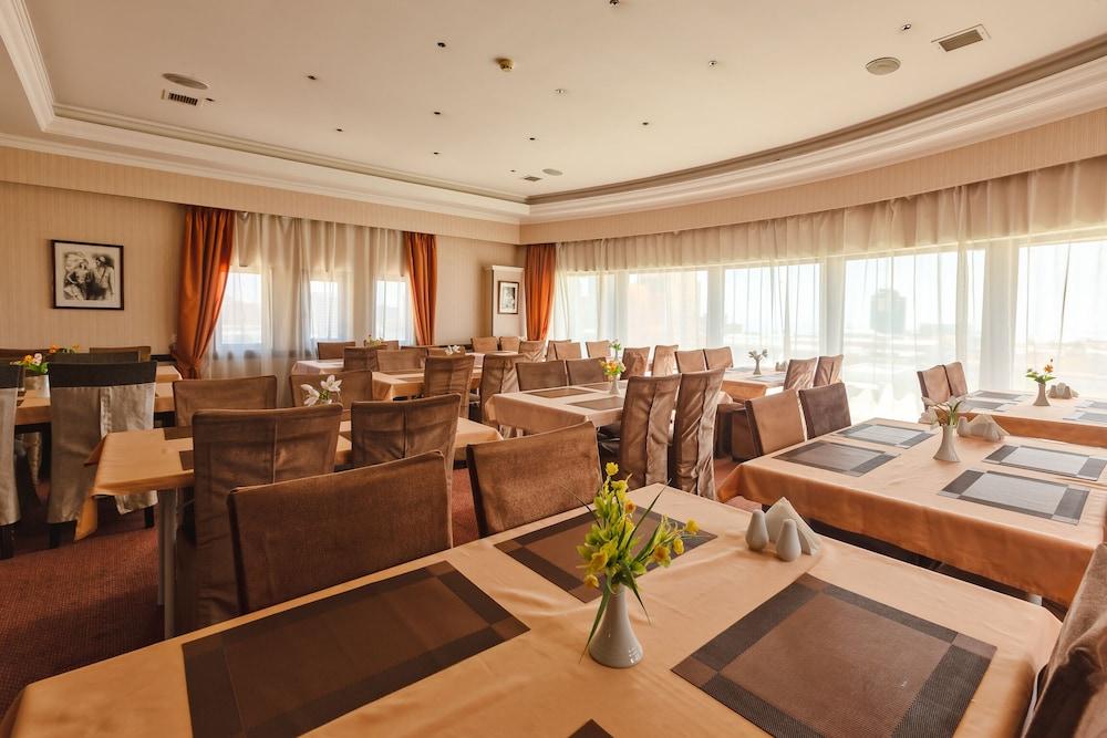 Hotel Diplomat Baku